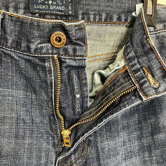 Lucky Brand Jeans Dark Wash Denim Size 30x32 - Picture 7 of 12